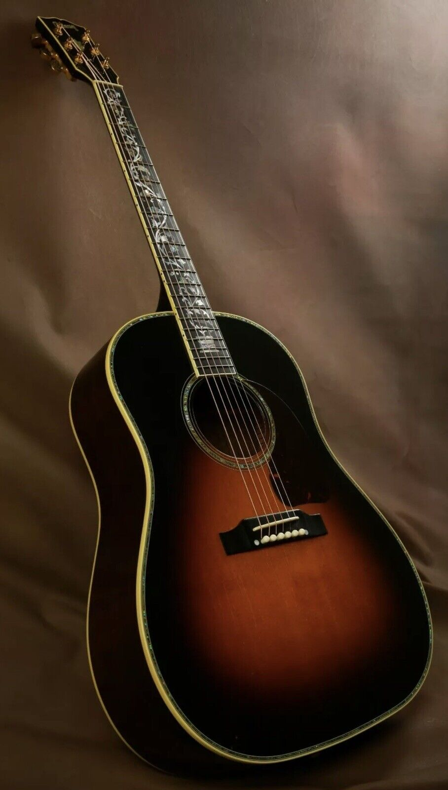 J45 acoustic guitar Spruce Top Bone Nut  Sunburst