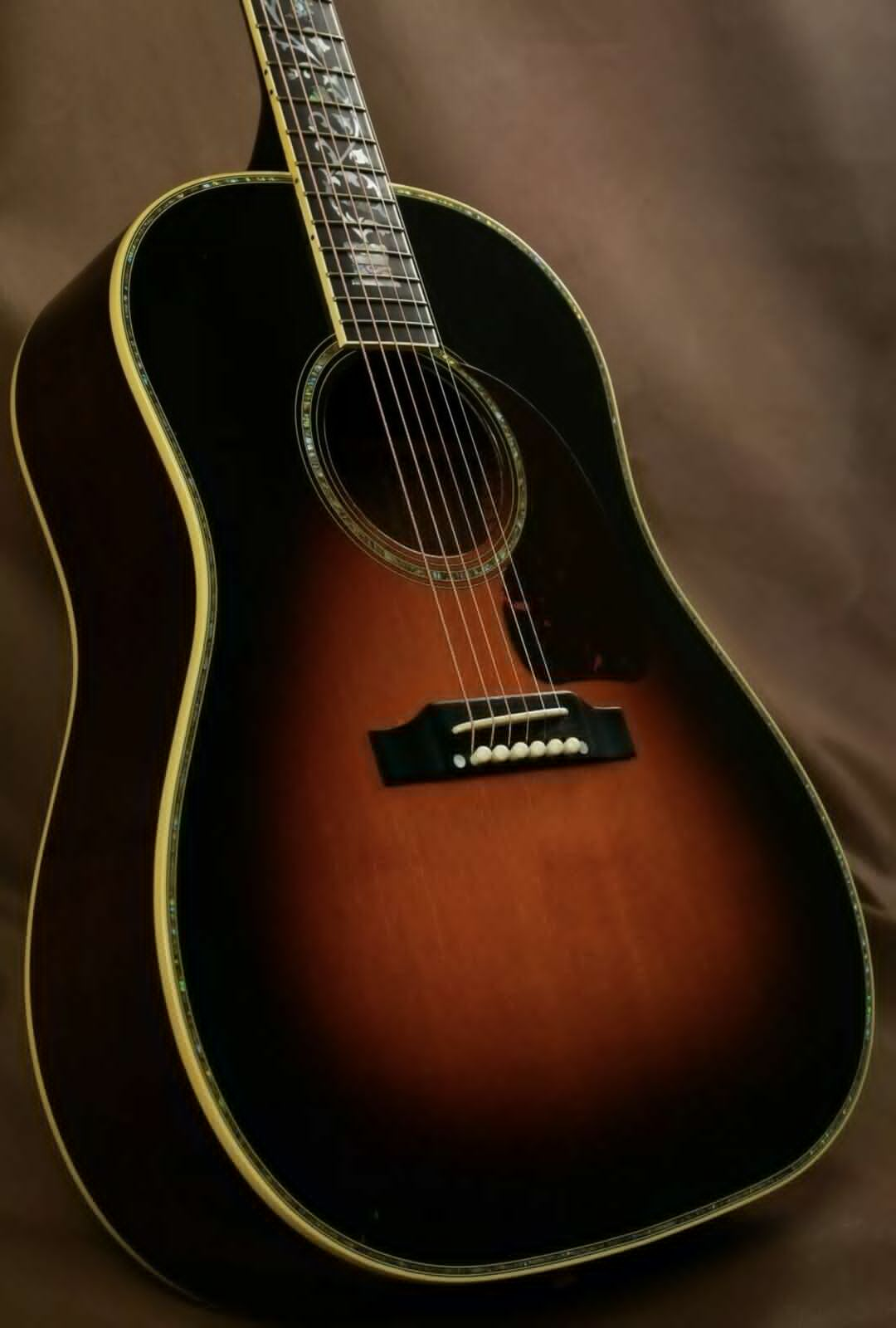 J45 acoustic guitar Spruce Top Bone Nut  Sunburst